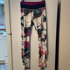 Lululemon Size 4 White Colorful Leggings W/ pockets